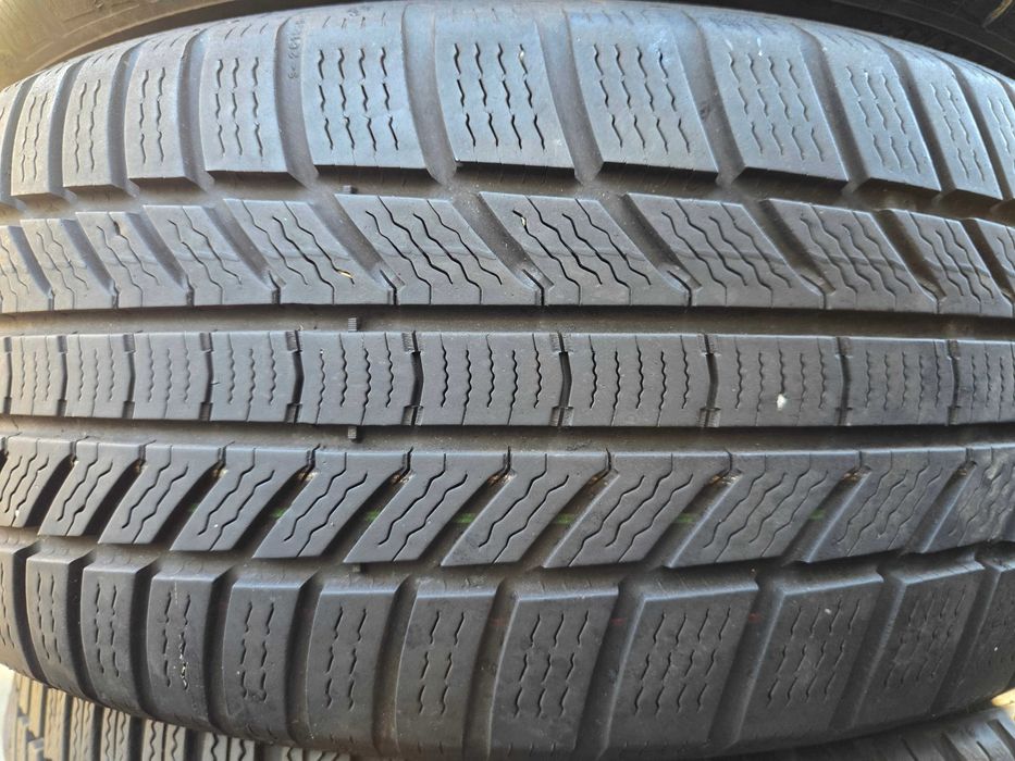 2бр Зимни гуми 215 55 17 - Continental - DOT 2023