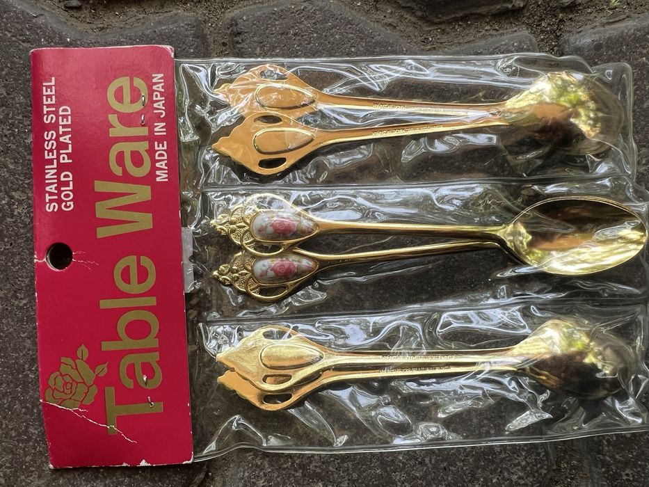 Японские ложки с позолотой и фарфоровыми вставками.