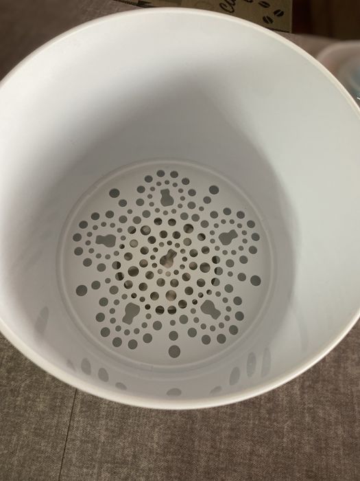 Sterilizator electric pentru biberoane