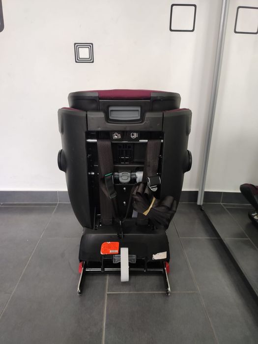 Scaun auto Britax Romer Advansafix IV R cu isofix pt copii intre9-36kg