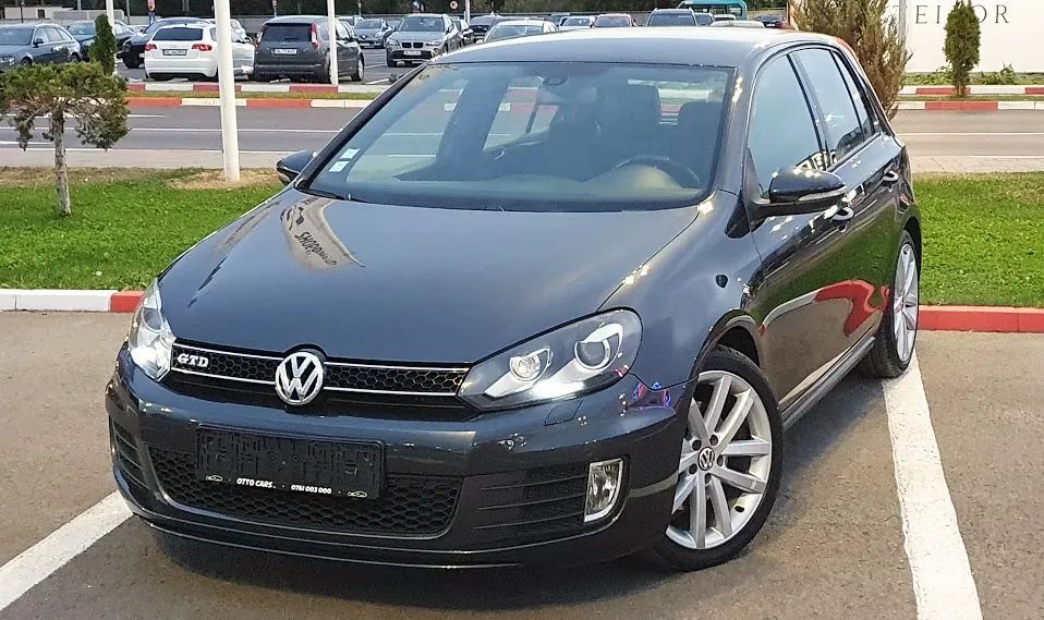Volkswagen Golf GTD 2.0 TDi 215cp DSG Bi-XENON PiELE Led Navi PADELE >Proprietar