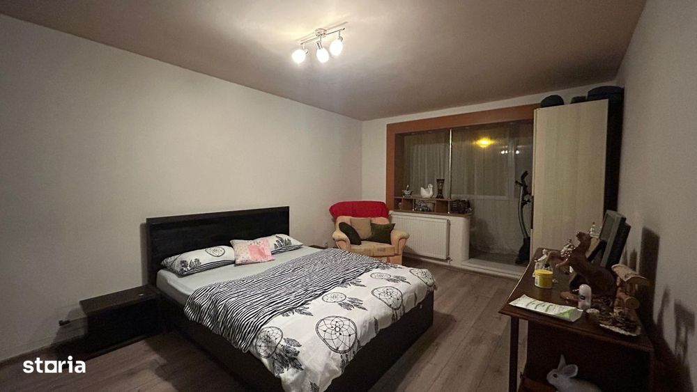 Apartament 4 Camere In Craiter