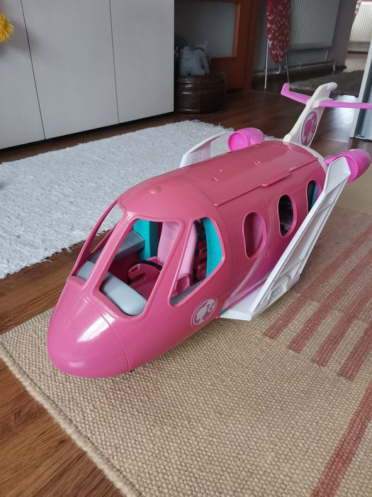 Avionul lui Barbie