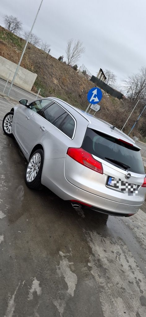 Vand Opel insignia 2.0 cdti, Automată , bi-xenon