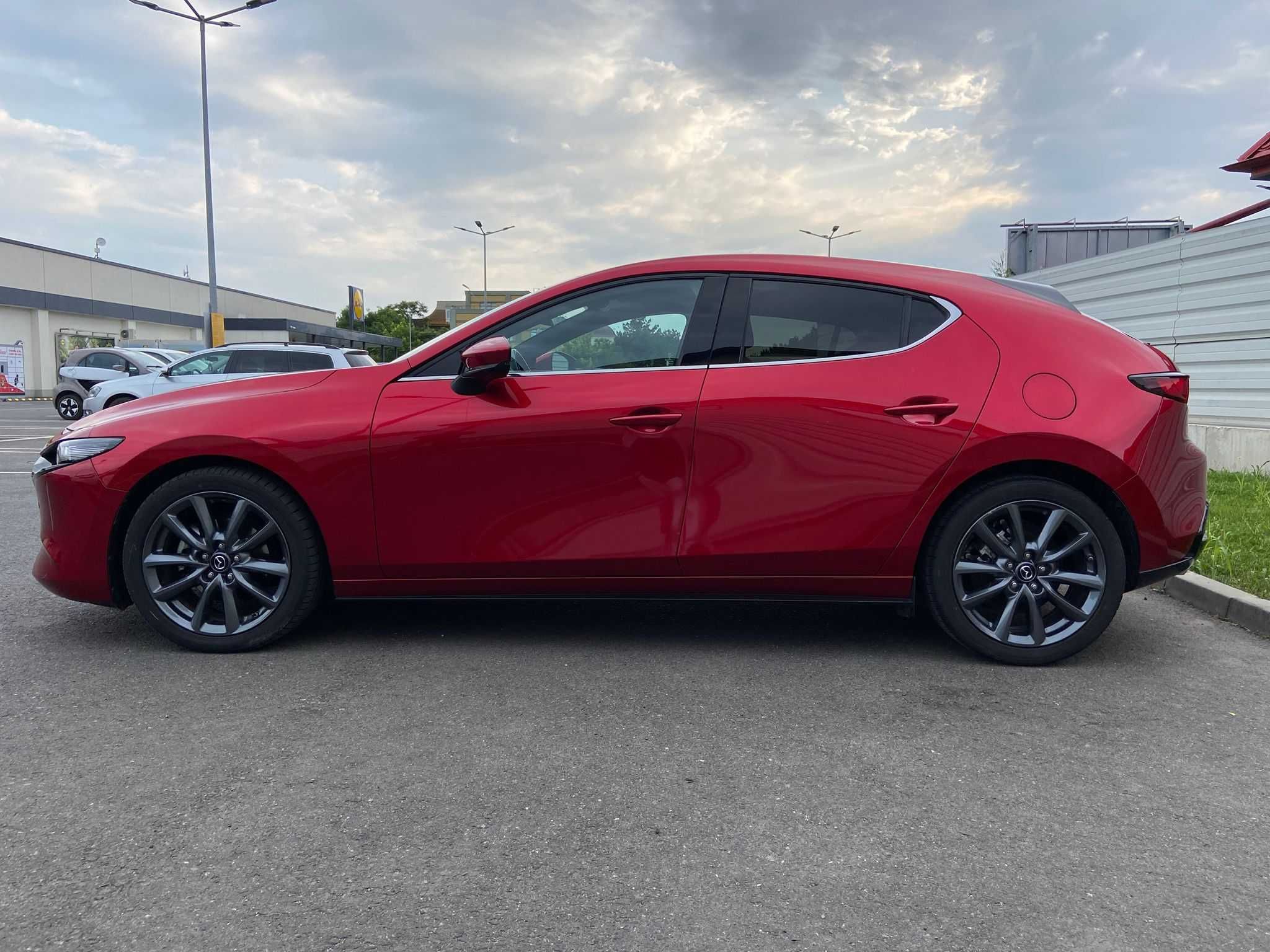 Mazda 3 G122 Plus | 2.0 Skyactiv-G | 122 CP | AUTOMATĂ | Full echipare