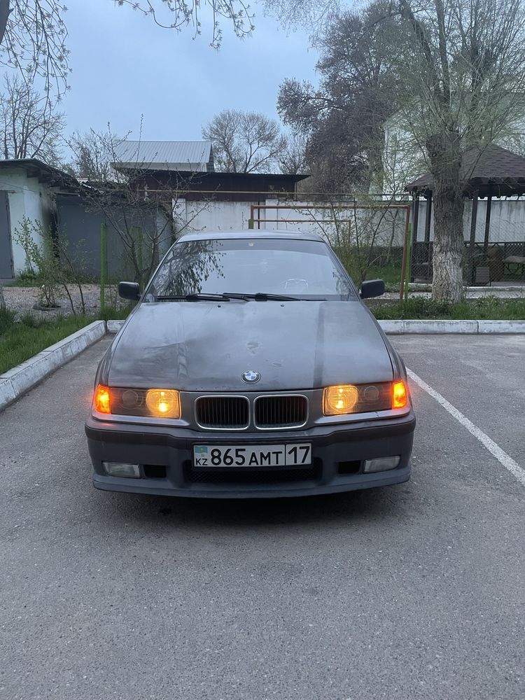 Продаю BMW 316, 1991г