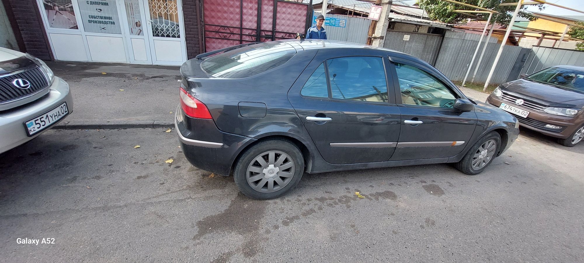 Renault laguna продам машину