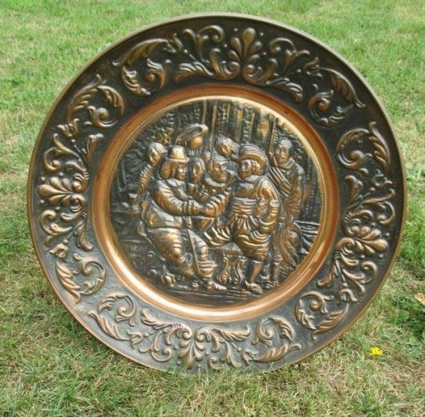 Basorelief din cupru lucrat manual