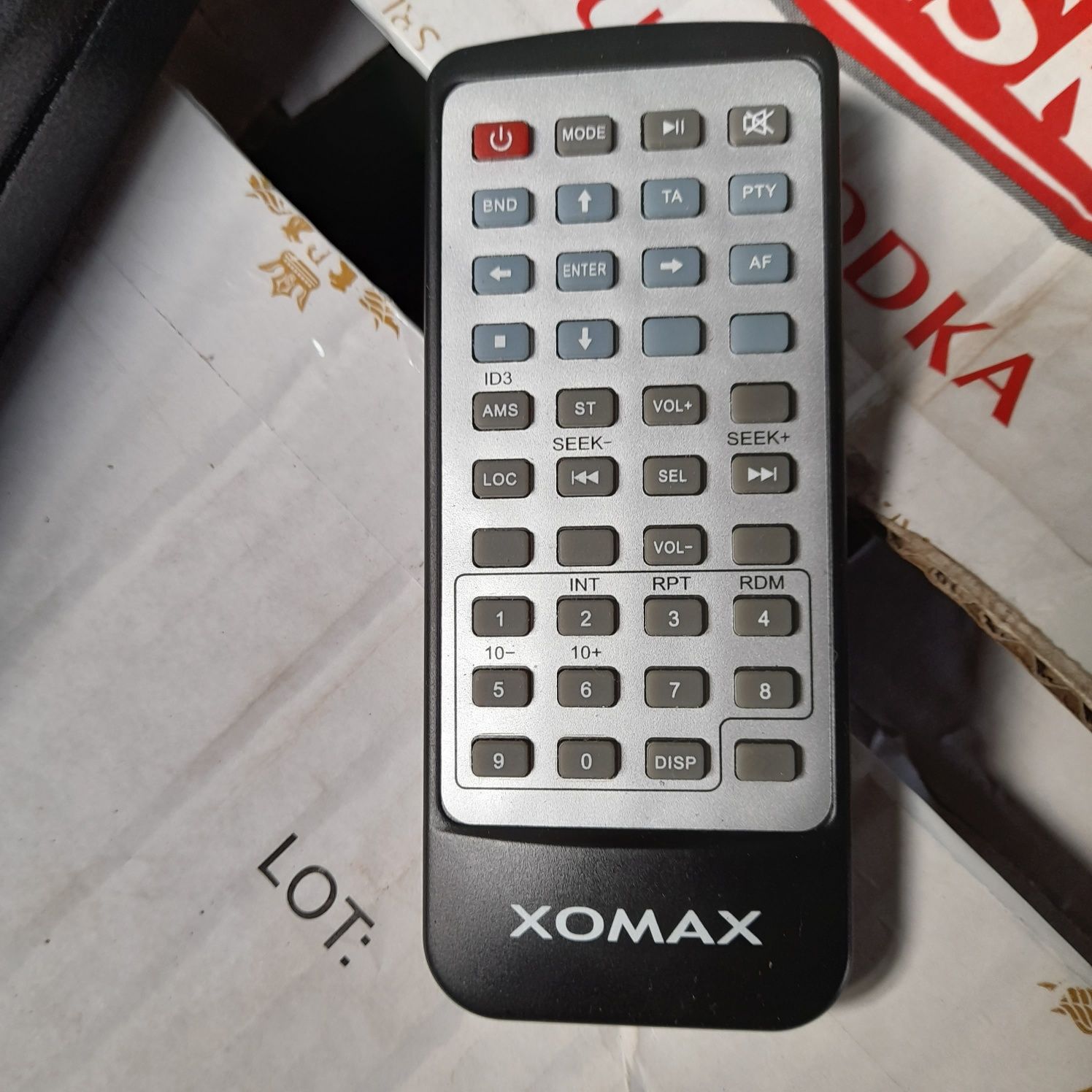 Telecomanda dvd player auto xomax