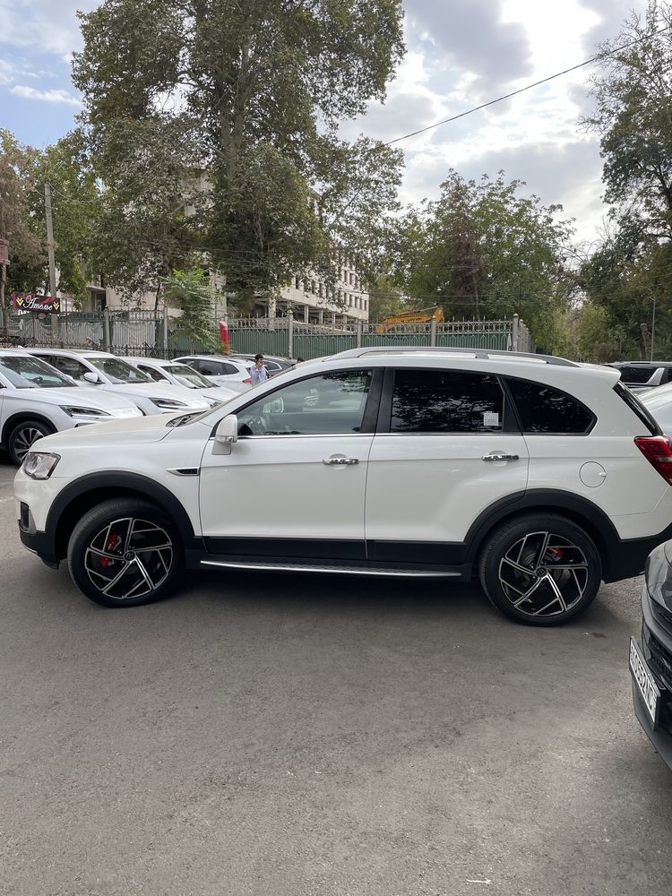 Chevrolet captiva 3/4 qilingan