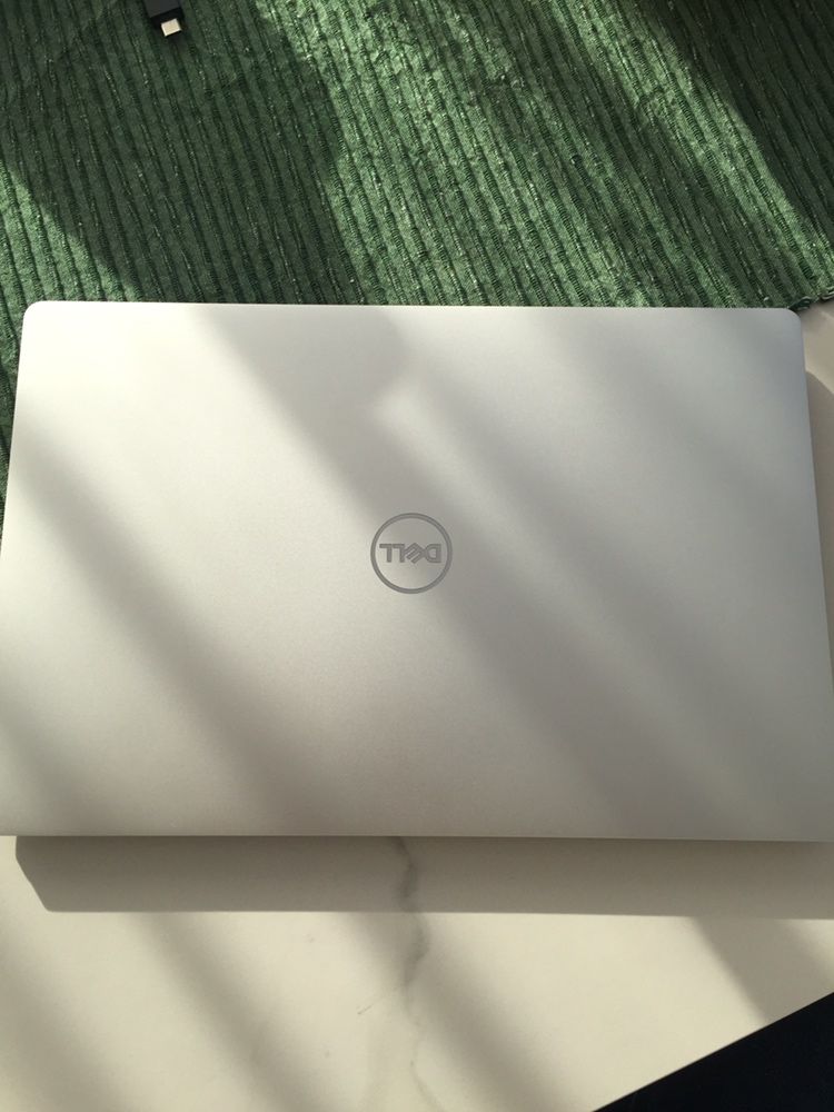 Laptop Dell Xps 13 9305 i7 1165g7 8gb ram 512gb ssd ca Nou