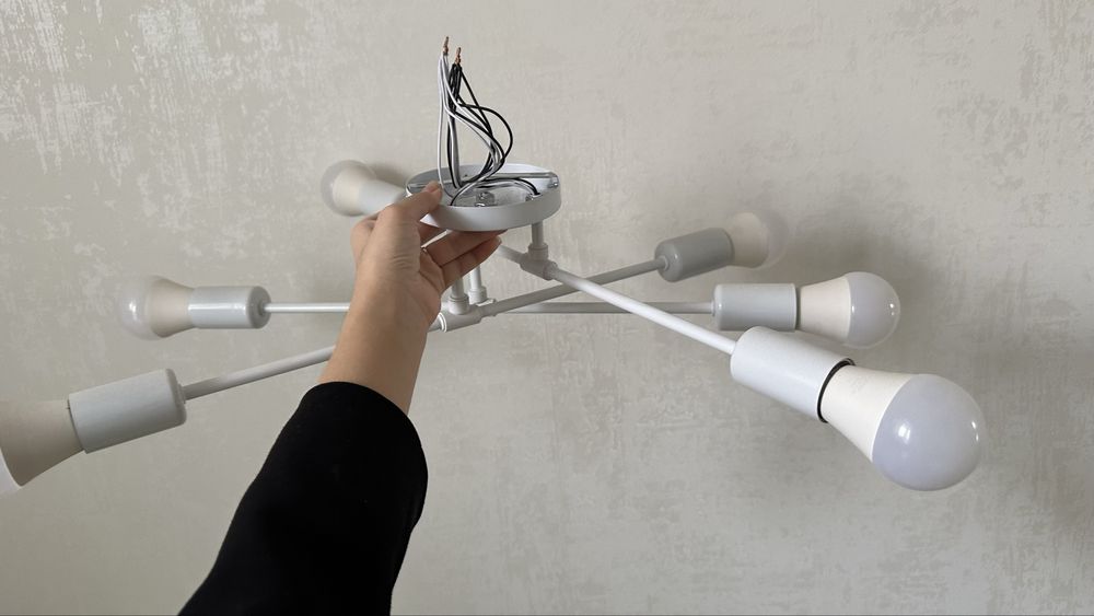 Люстра на штанге