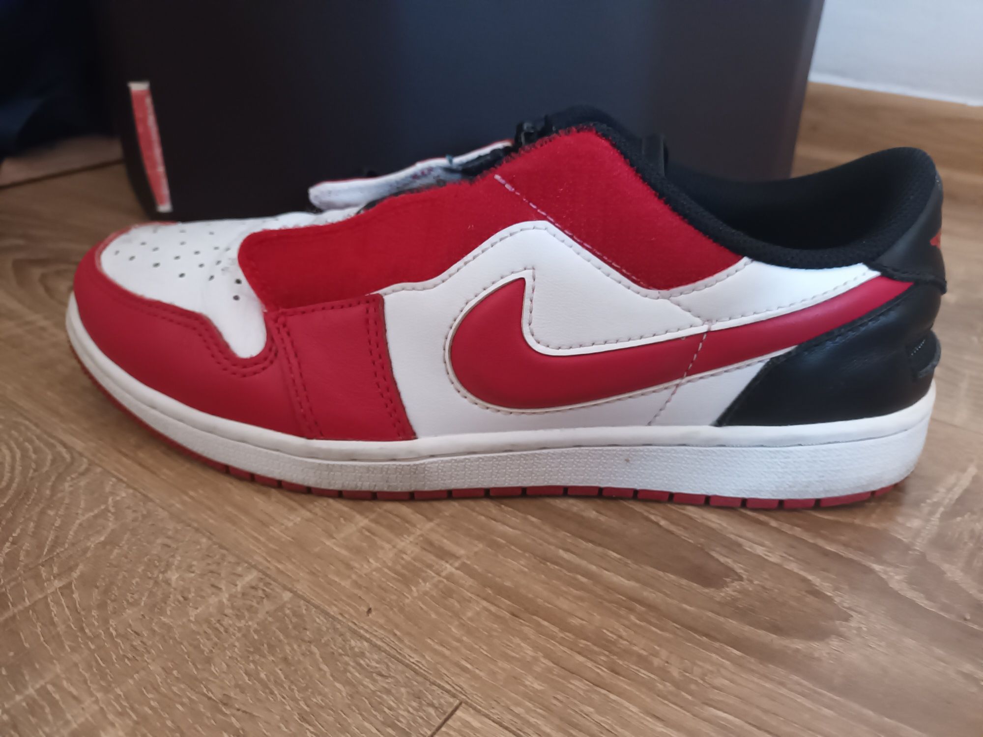 Air Jordan 1 Low FlyEase Gym Red