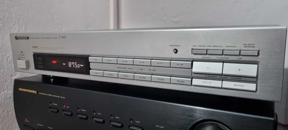 Tuner radio Pioneer F445