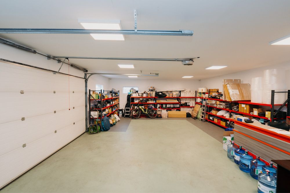 De vanzare spatiu comercial - birouri - depozit - Cristesti E60
