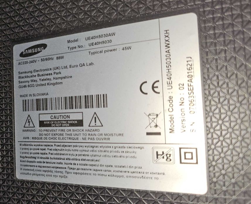 Tv LED Samsung 101 cm Full HD + suport metalic de podea