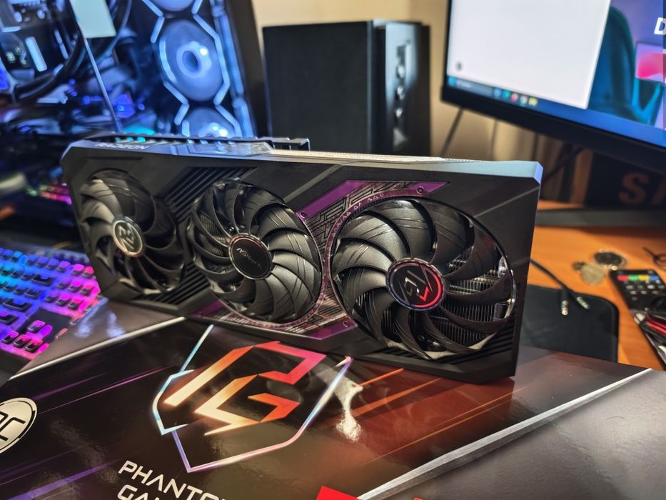 ASRock RX 7800 XT Phantom Gaming 16GB OC