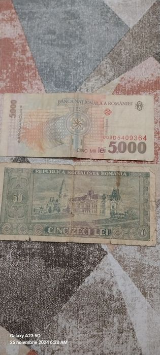 Vând aceste doua bancnote de colectie!!!
Bacnota 5000 lei costa 10. 00