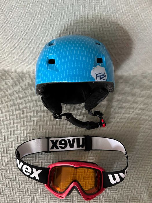 Детска ски каска и маска