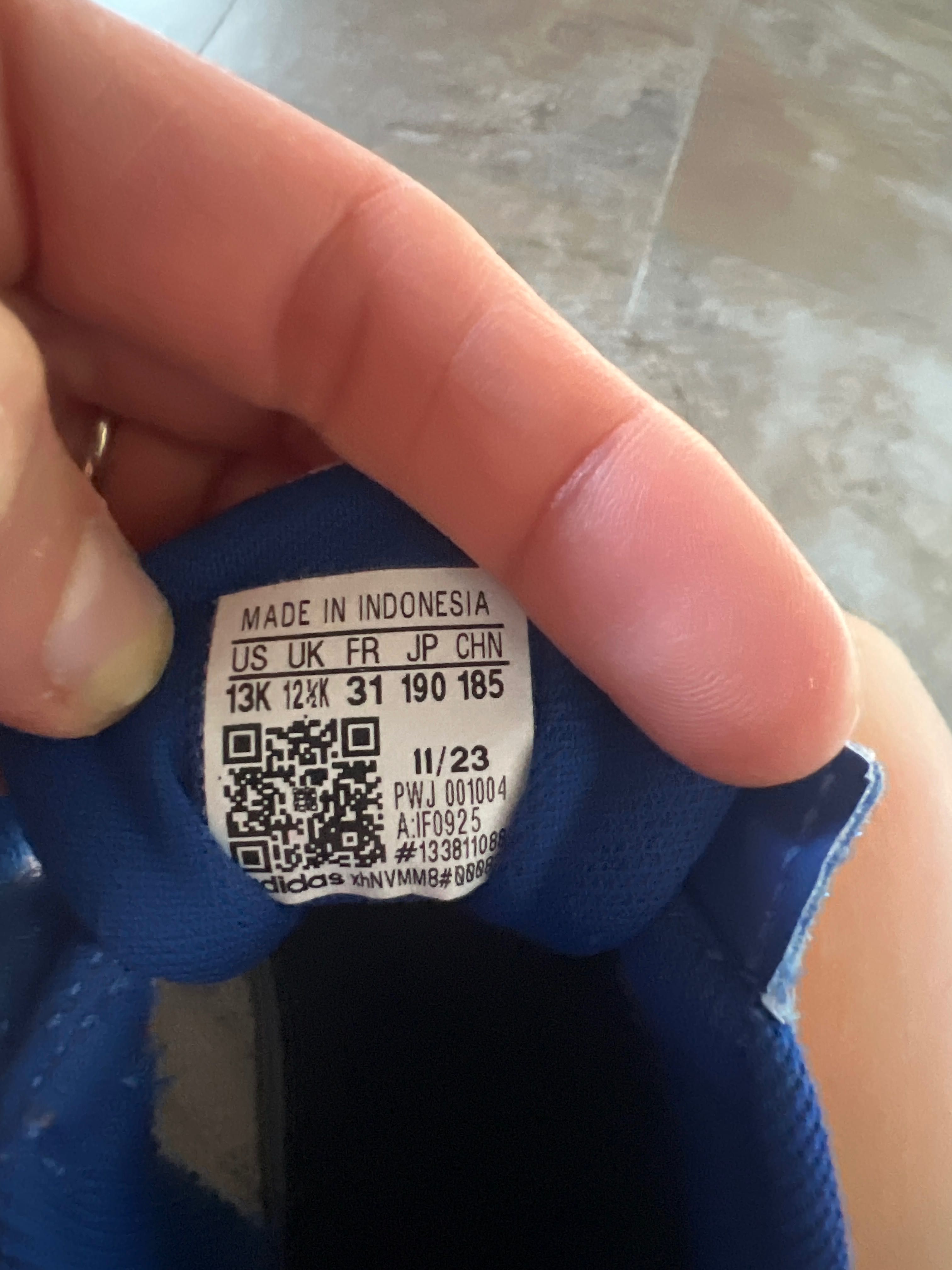 Adidas Spiderman Marvel маратонки номер 31