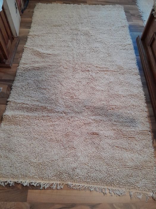 Китеници 2 броя,бяло,ново изтакани из чиста вълнани и