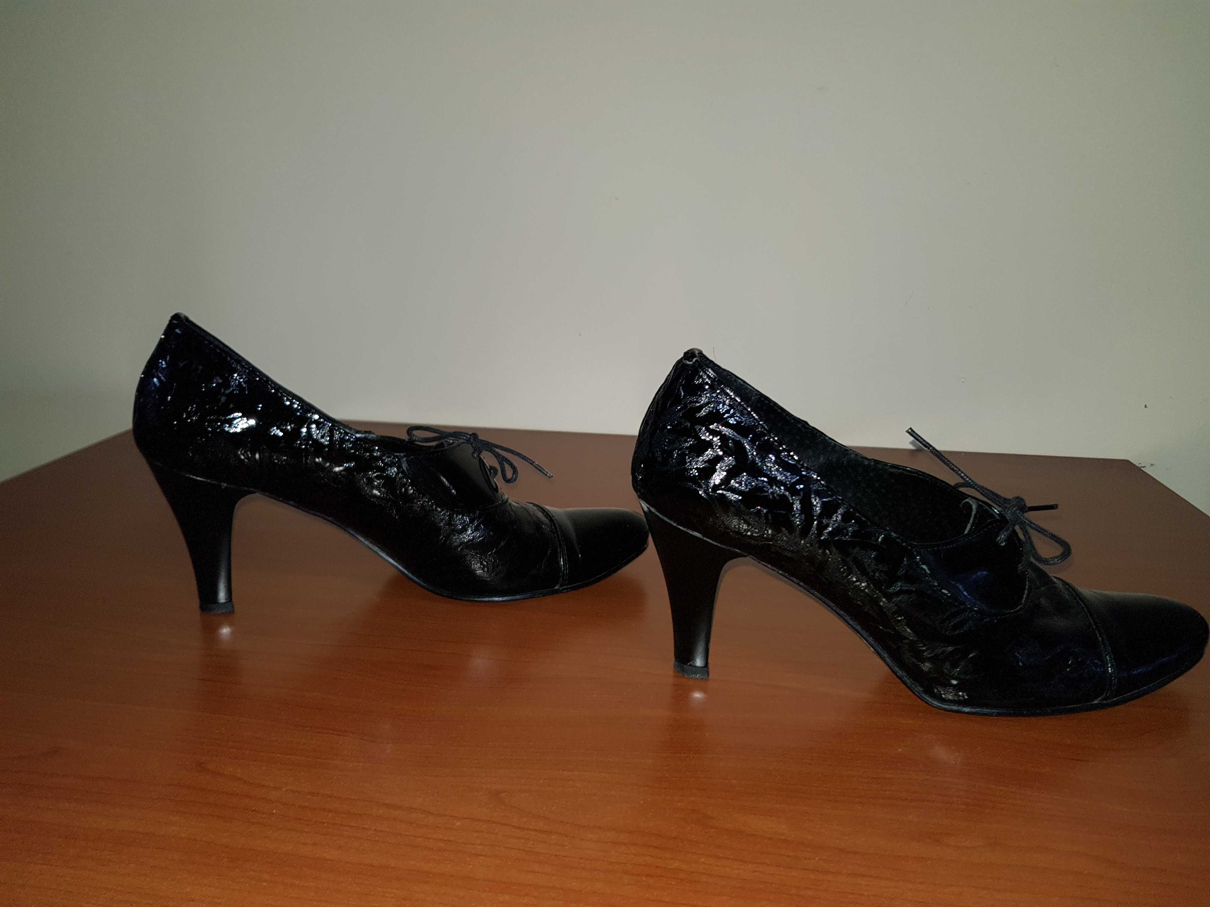 pantofi piele naturală lăcuită, mărimea 39