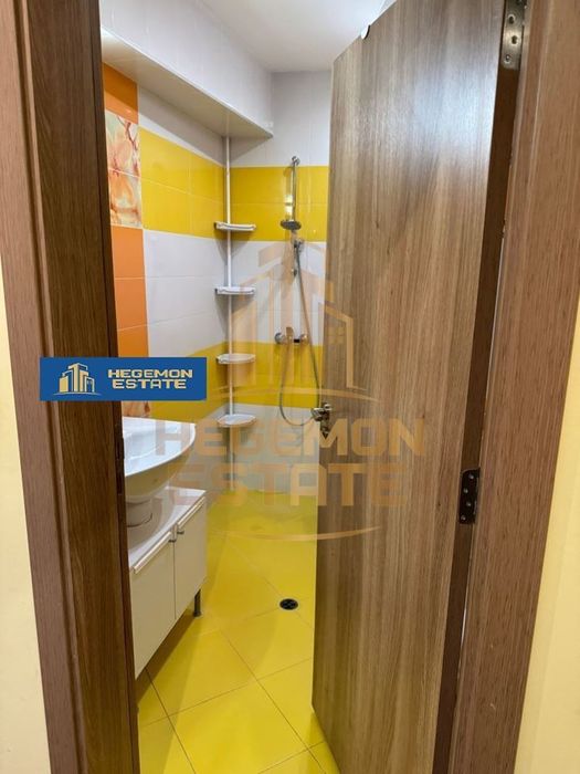 Продава се Двустаен апартамент в Варна, Цветен квартал - 65 кв.м за 2539 €/кв.м - Снимка #9