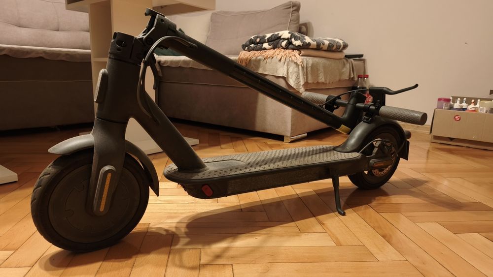 Електрическа тротинетка Xiaomi Mi Electric Scooter 1S