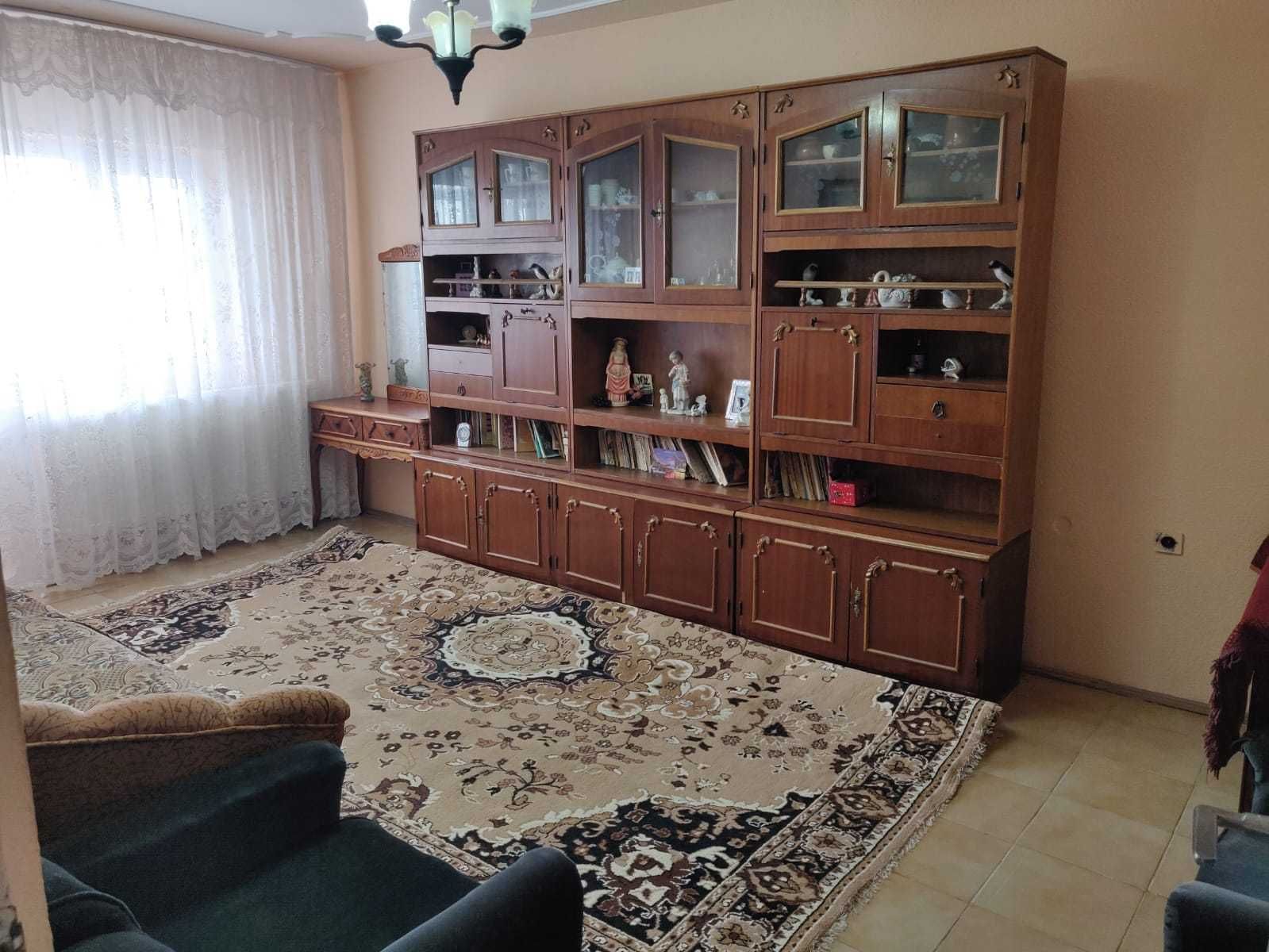 Apartament de vanzare, etaj 4 cu Acoperis recent schimbat