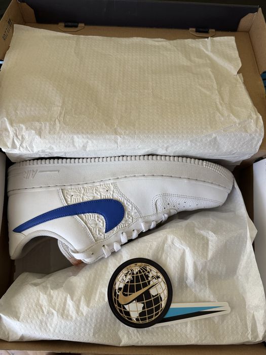 Nike air force.