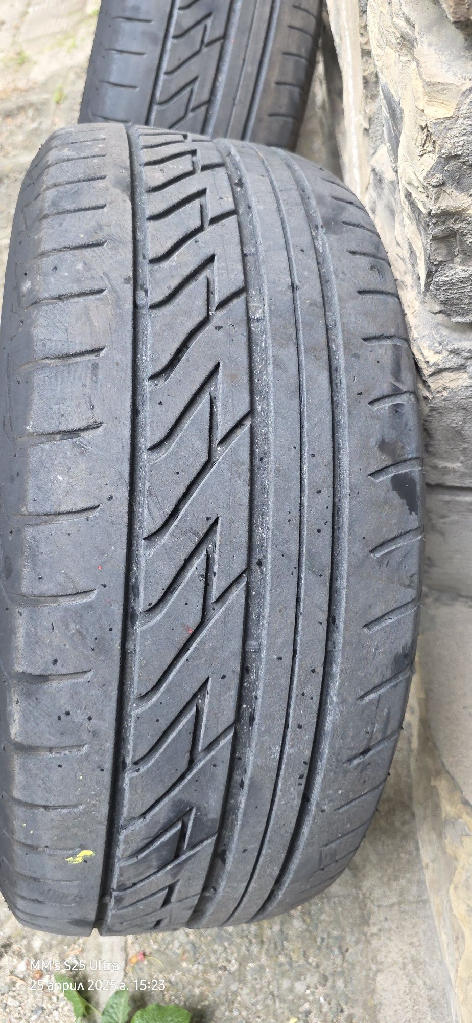 Продавам летни гуми Lassa Phenoma 225 55  16