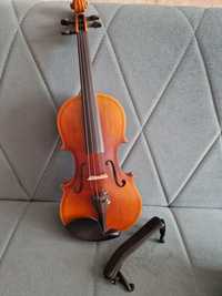 Скрипка Б/У, с футляром и мостиком. Размер 3/4.