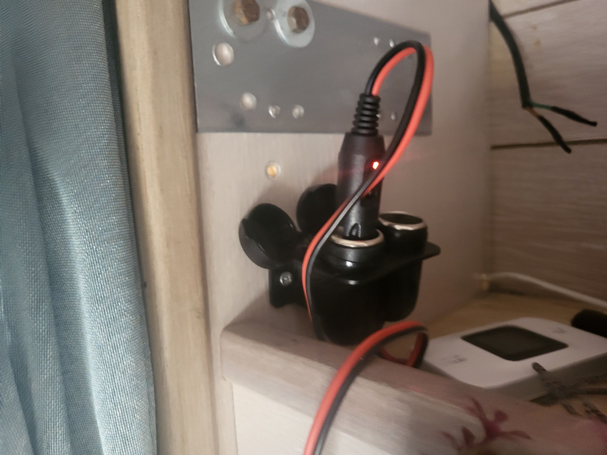 Телевизор 12v/220v