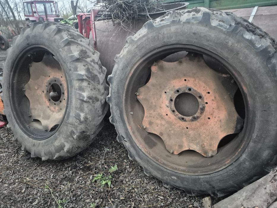 Vând roți spate tractor u 650