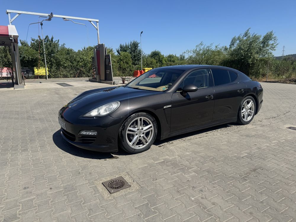 Porsche Panamera 3.0 diesel 250 CP