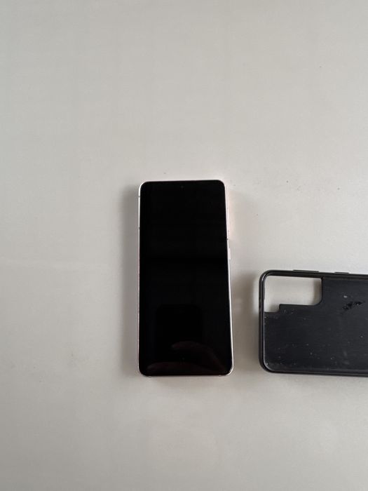 Samsung s21 продается в отличном состоянии