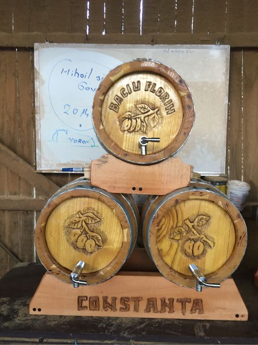 Butoaie personalizate din lemn masiv (tuica,vin, coniac)