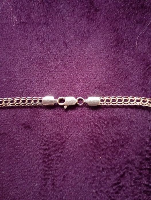 Золотая цепь с кулоном