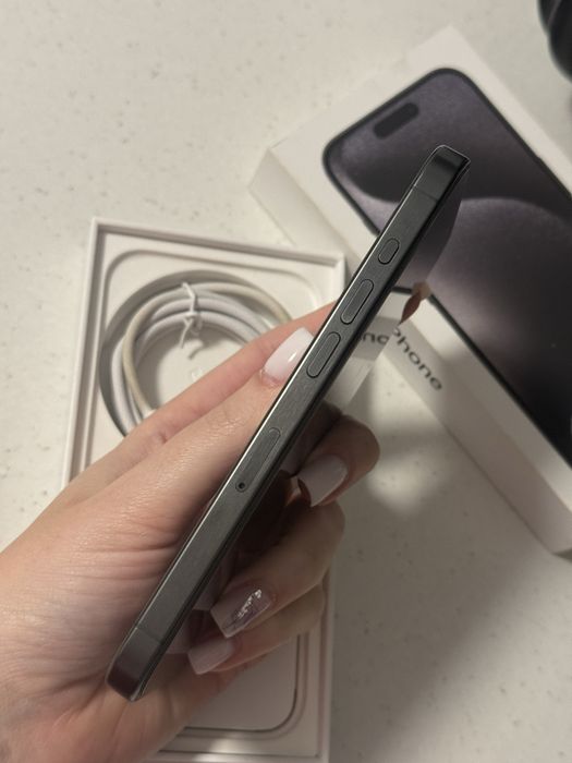 iPhone 15 Pro 87% baterie impecabil