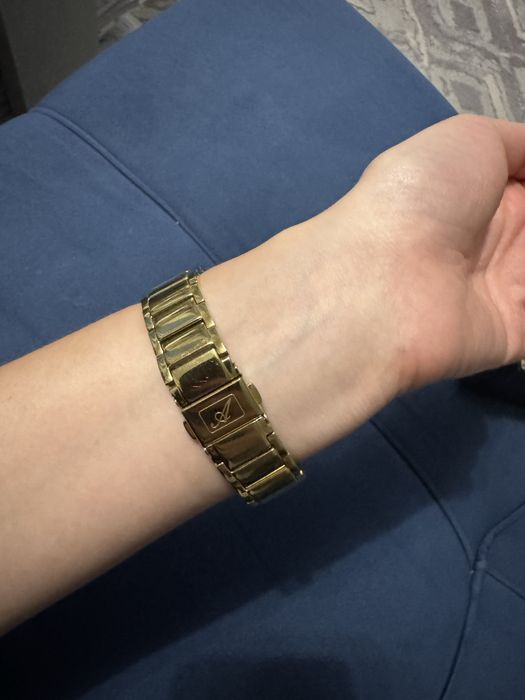 Часы Adriatica Швейцария в отличном состоянии