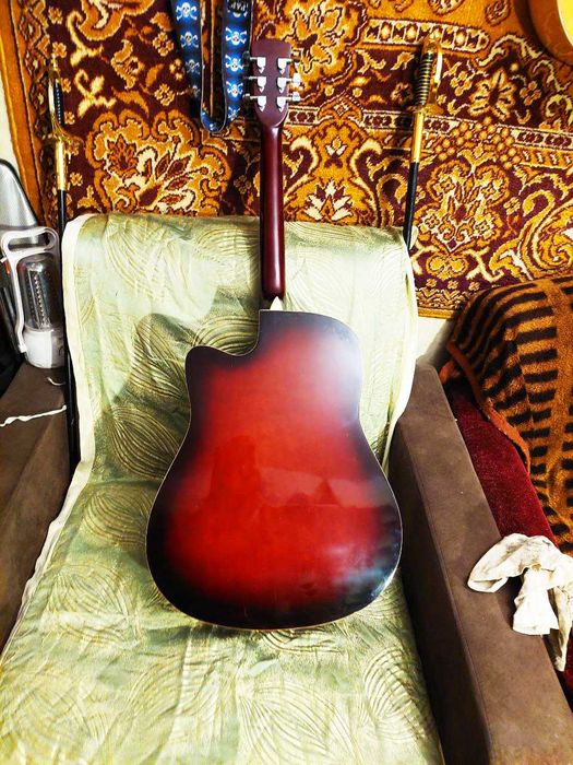 Продам гитару George Washburn модель lyon LG 1 PAK