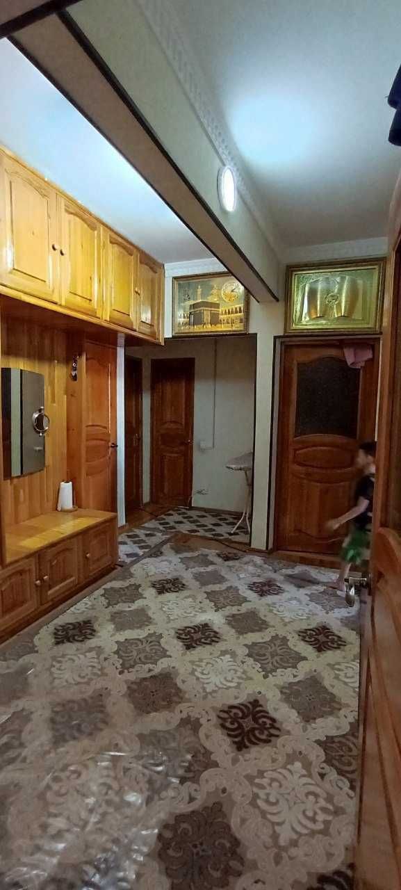 Продается 4х комнатная квартира, Район Сергели 7, Малика, 0837
