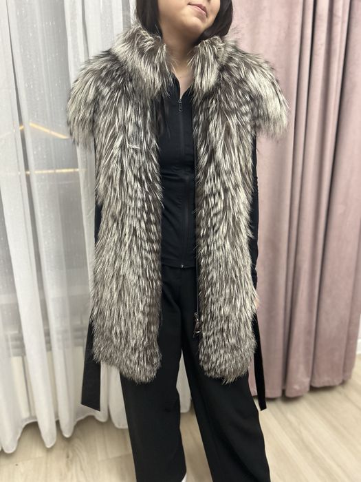 Желетка меховая чернобурка