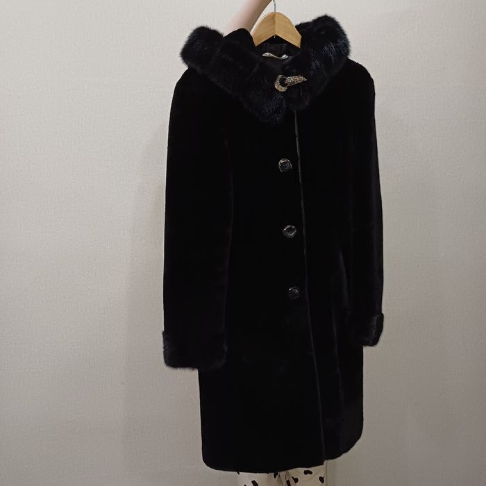 Продам мутоновую шубу