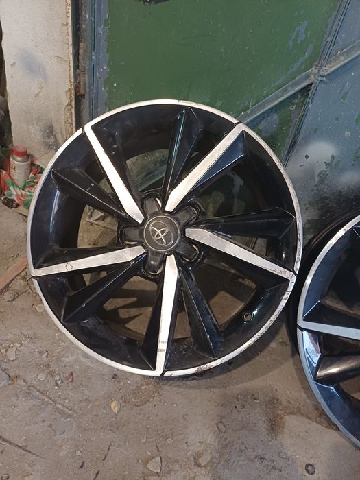 Джантa 17"  Toyota Auris