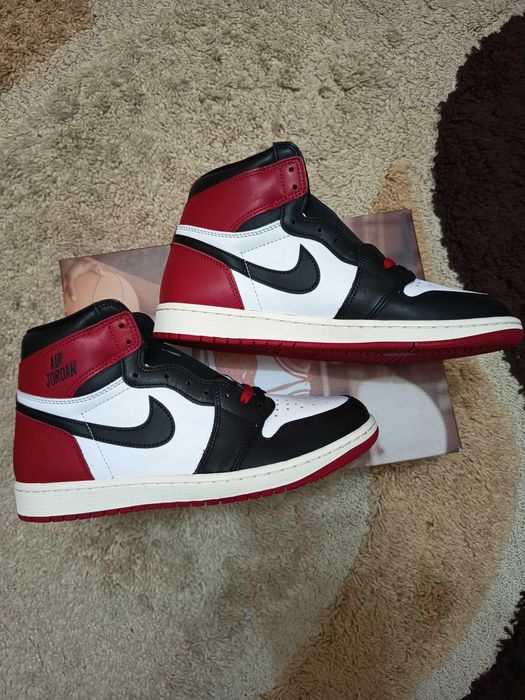 Jordan 1 High Black Toe 44.5