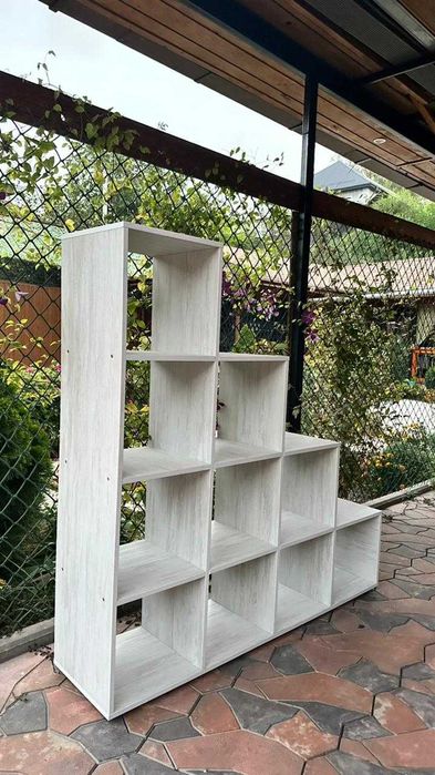 Стеллаж в хорошем состоянии