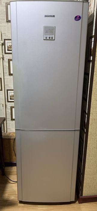 Холодильник Samsung RL26DCAS