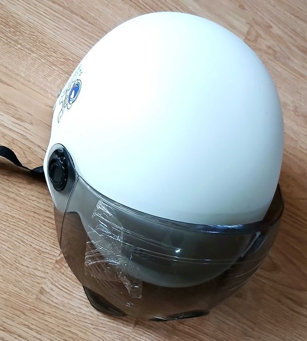 Шлем для скутера для взрослых