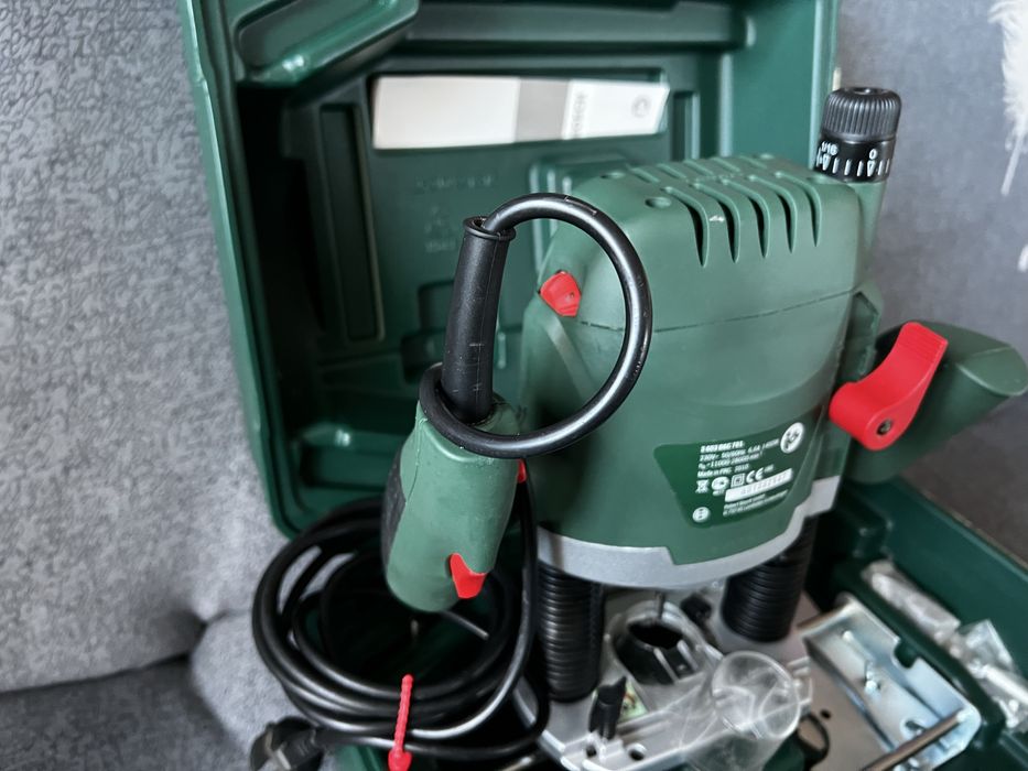 Оберфреза Bosch POF 1400 ACE, 1400 W, 6 - 8 мм, с куфар